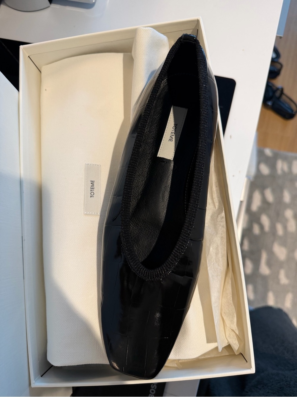 Toteme Minimalist croco-embossed ballerinas black - Picture 2 of 6